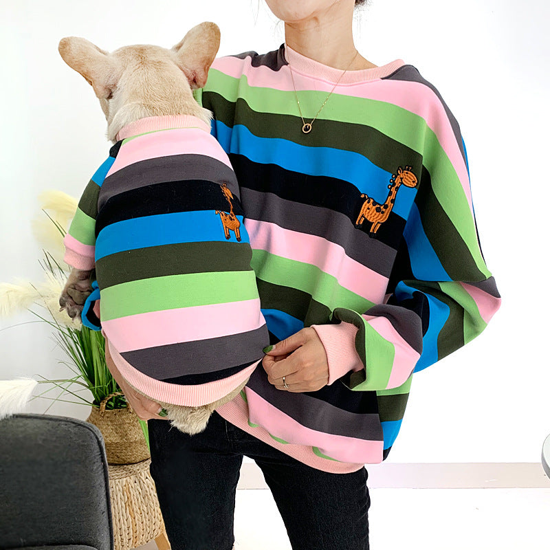 Plüschiges, warmes Sweatshirt für kleine Hunde, passende Kleidung für Haustier und Besitzer