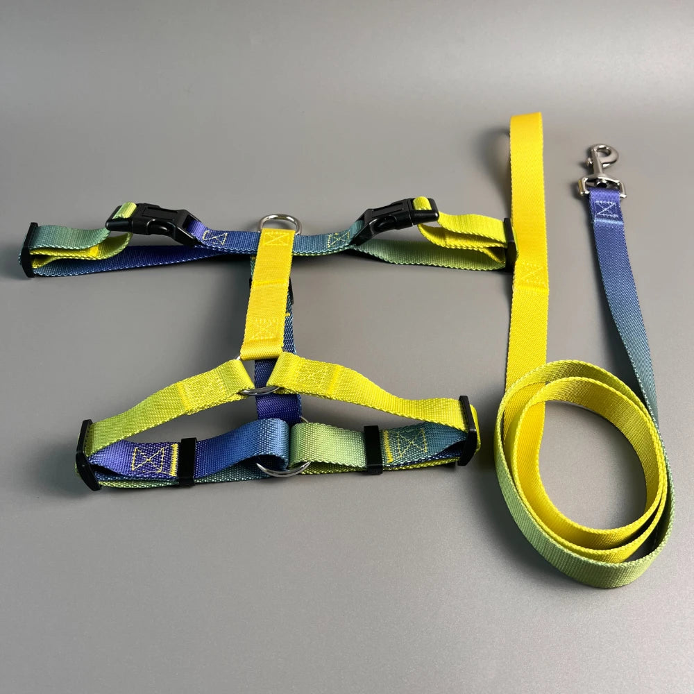 Dog chest harness cover includes a traction rope, waterproof nylon, anti slip, lightweight,for all types of dogs to walk