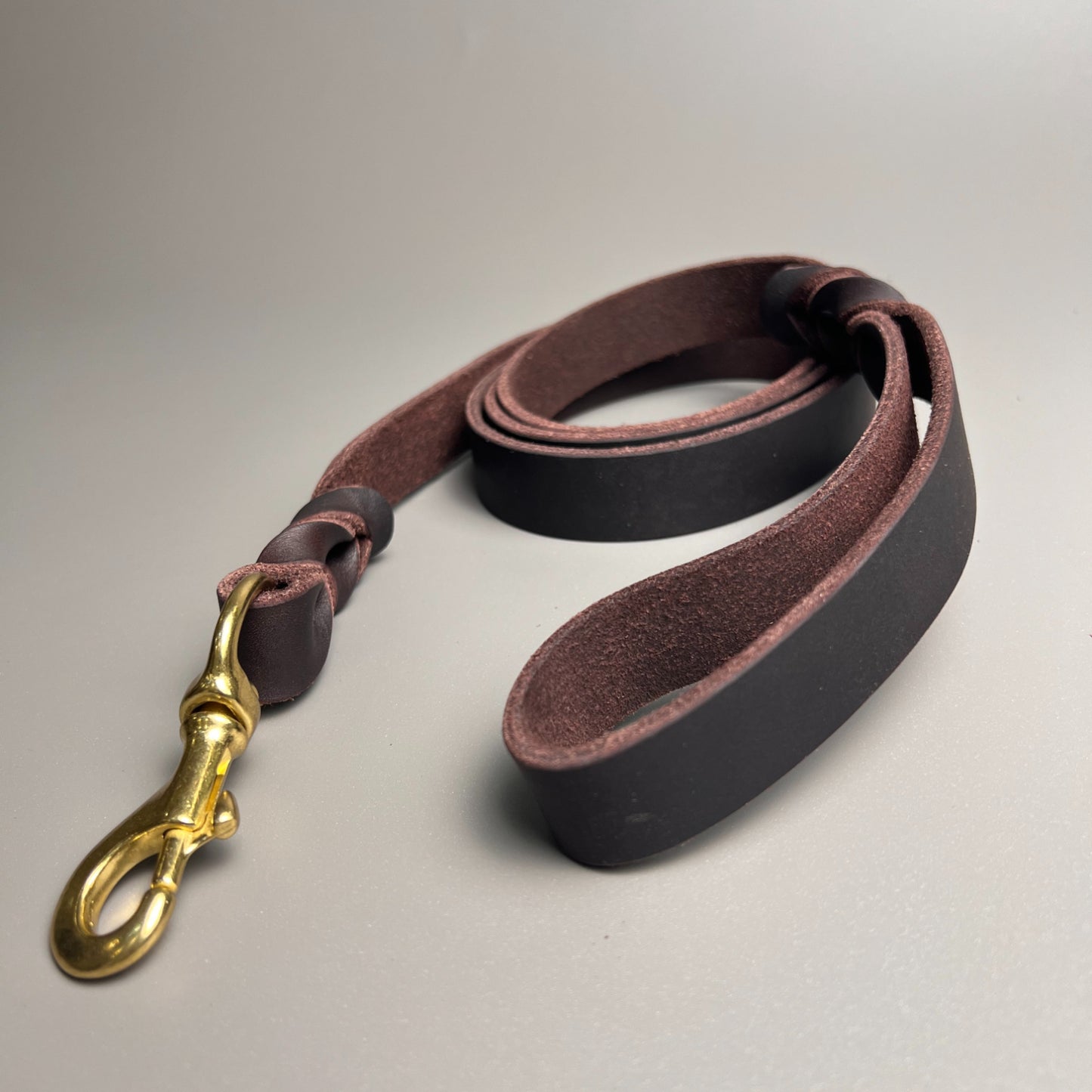 Vintage handmade genuine leather leash 4mm thick cowhide, for all dog breeds Dark Brown