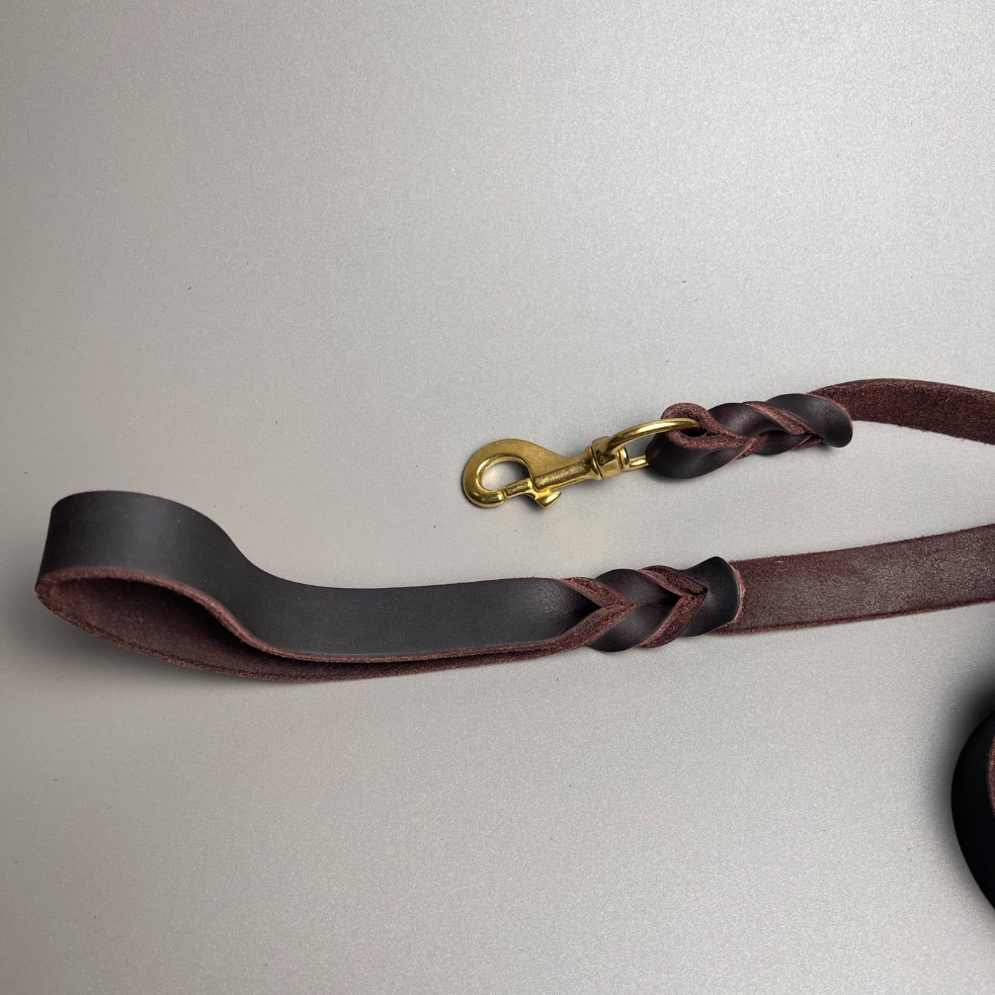 Vintage handmade genuine leather leash 4mm thick cowhide, for all dog breeds Dark Brown