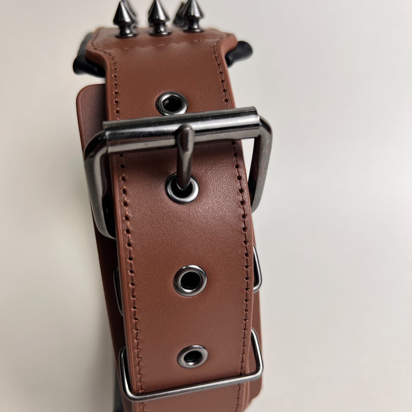 Retro spiky leather dog collar with soft lining that doesn't tighten the neck, pit bull, German Shepherd, Poodle