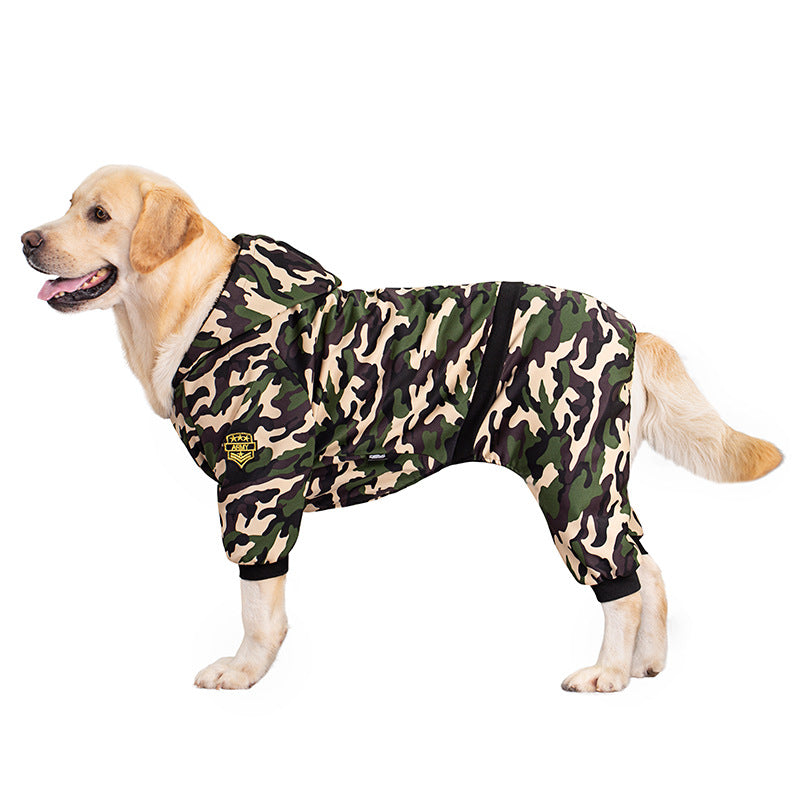 Plush camouflage sweatshirt for medium and large dogs to keep warm in winter