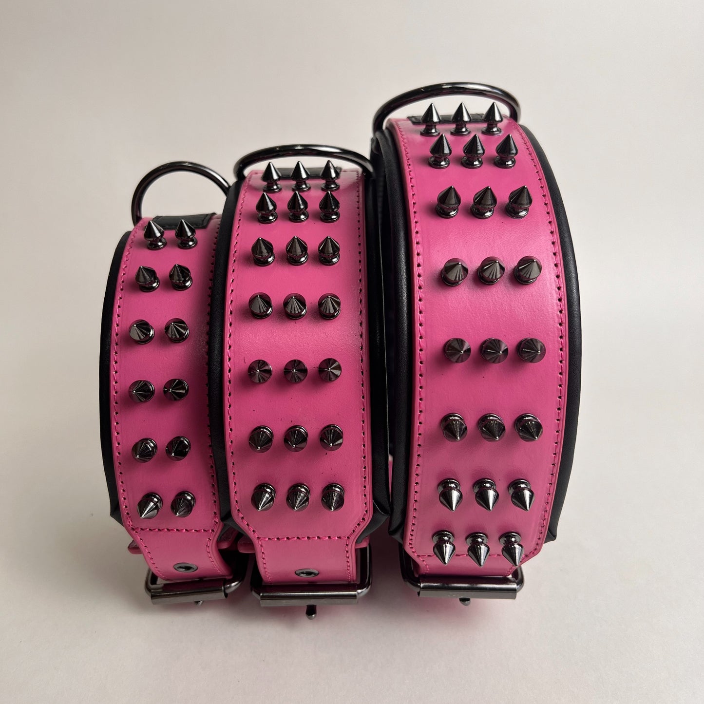 Retro spiky leather dog collar with soft lining that doesn't tighten the neck, pit bull, German Shepherd, Poodle