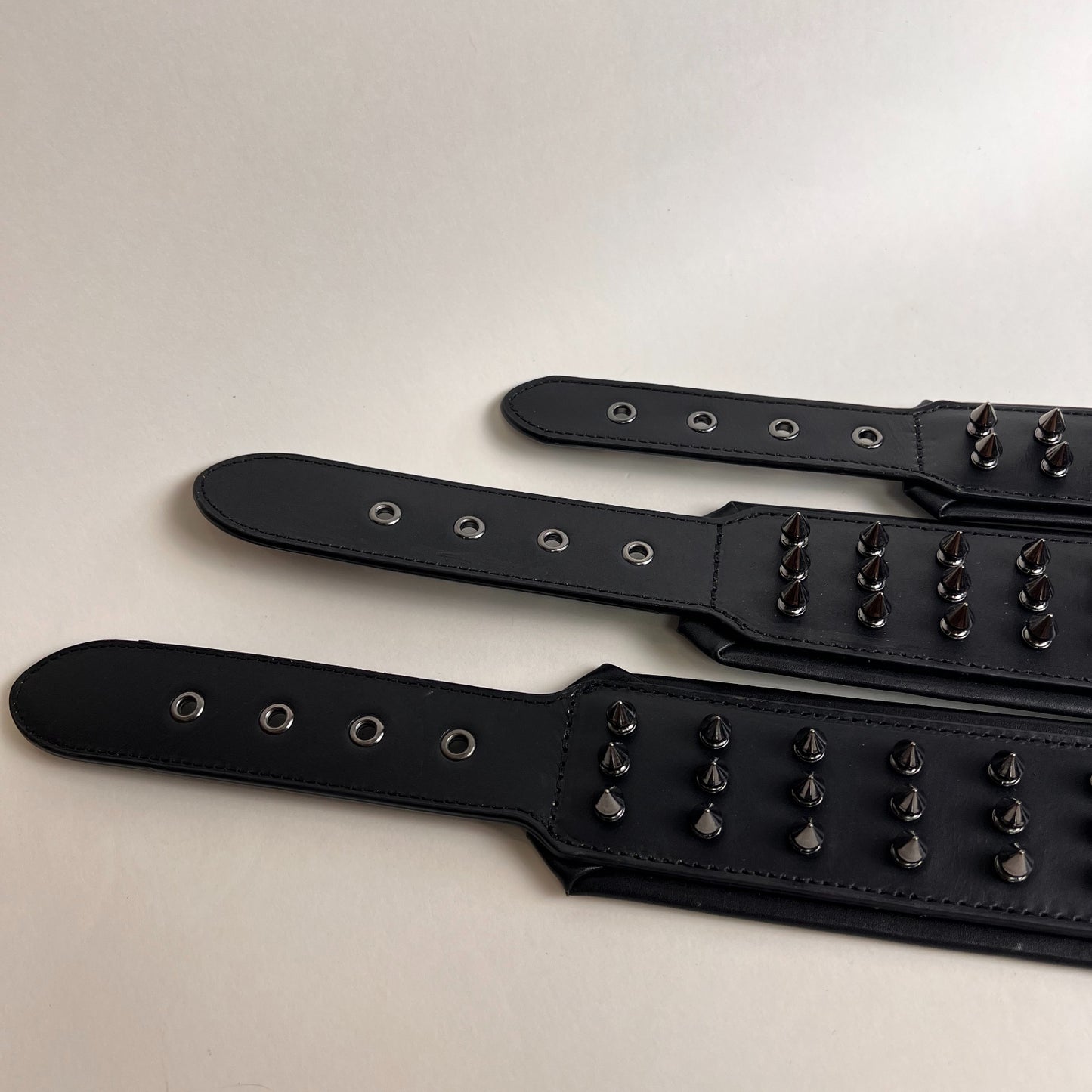 Black Punk Spiked Leather Dog Collar – Wide Retro Studded Design for Large Dogs
