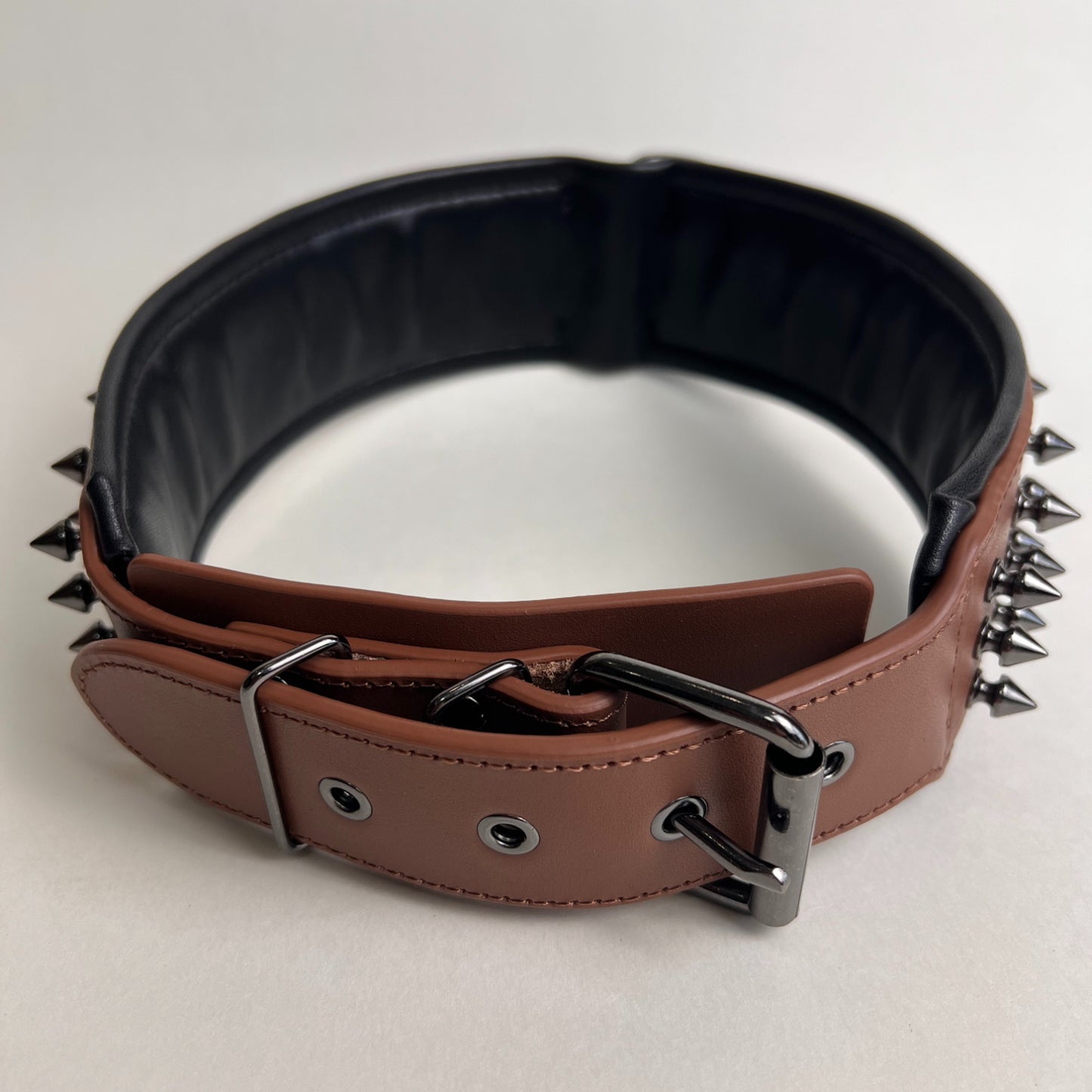 Retro spiky leather dog collar with soft lining that doesn't tighten the neck, pit bull, German Shepherd, Poodle